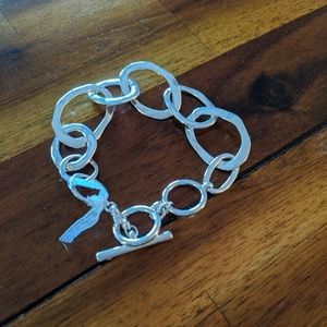 Interlock bracelet